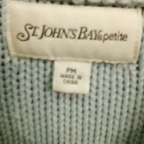 St. John's Bay Women's sweater - Picture 4 of 4